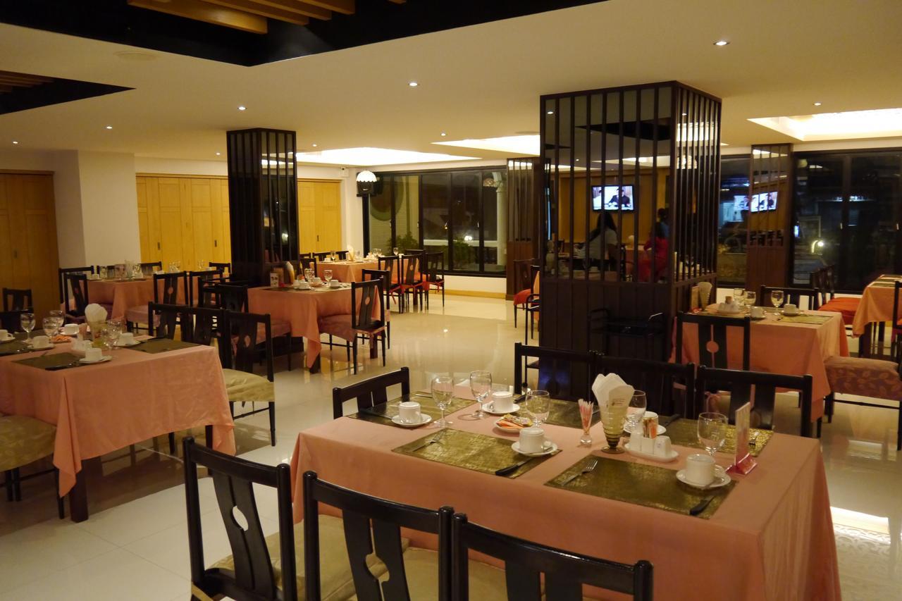 Lertnimit Hotel Chaiyaphum Buitenkant foto